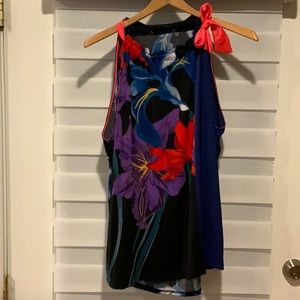 Sleeveless Floral silky top size Large